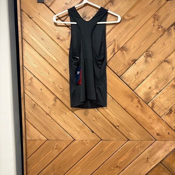 Reebok Women's Black Tank Top XS NWT - Picture 4 of 6